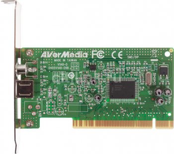 Устройство видеозахвата Avermedia DVD EZMaker 7 внешнее USB/S-Video/RCA
