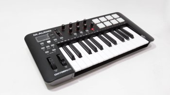 Клавиатура MIDI M-Audio Oxygen 25 MK IV (25 клавиш, 2 октавы, 8 регуляторов, PITCH&MODULATION)